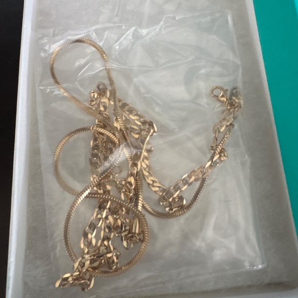 Towne & Reese Delicate Double Layer Chain - Picture 3 of 5